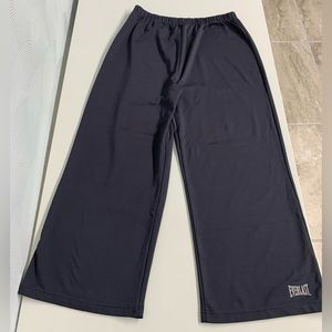 Everlast Women’s Gray Yoga Cropped Pants Sz M